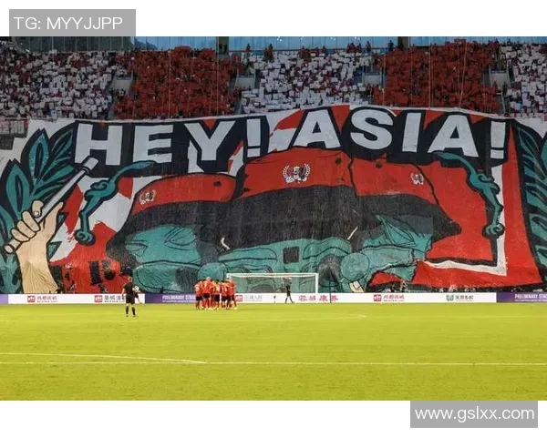 上海海港鏖战成都蓉城强强对决再掀中超冠军争夺新高潮 上海海港鏖战成都蓉城强强对决再掀中超冠军争夺新高潮