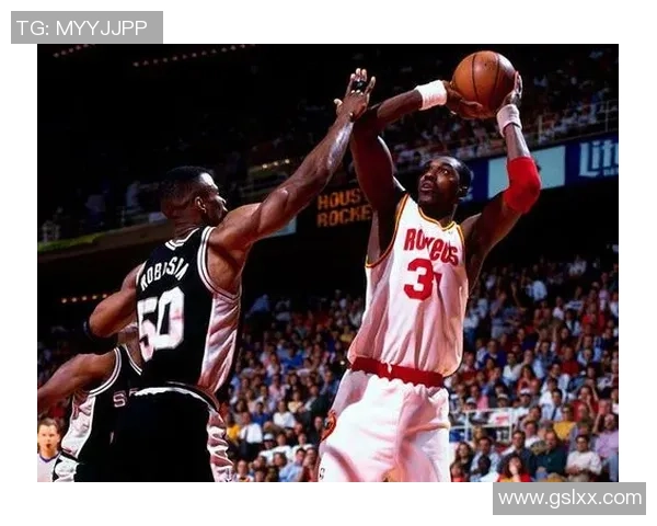 哈基姆·奥拉朱旺：从梦之队到NBA传奇中锋的辉煌与挑战