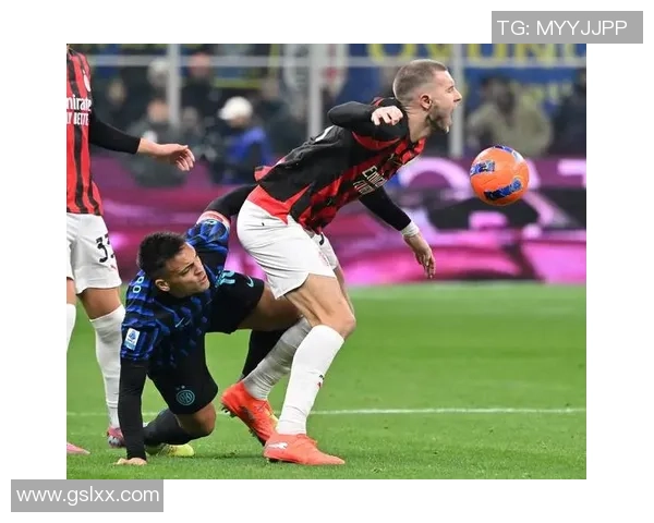 国米与AC米兰巅峰对决演绎蓝黑红黑意甲荣耀新篇章 国米与AC米兰巅峰对决演绎蓝黑红黑意甲荣耀新篇章