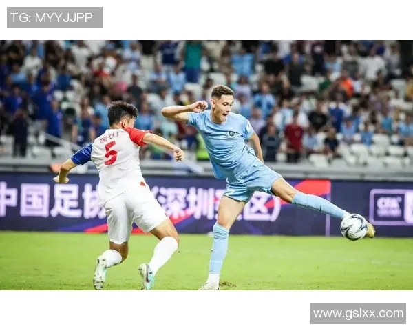 深圳新鹏城主场迎战梅州客家两队鏖战激烈力争中超积分关键胜利