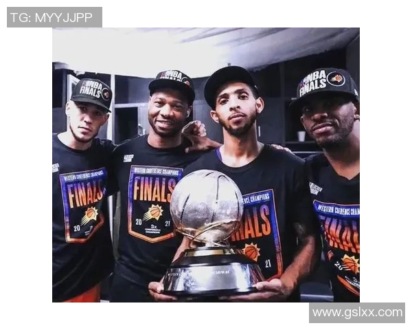 菲尼克斯太阳队崛起之路：重建与明星球员引领球队再创辉煌