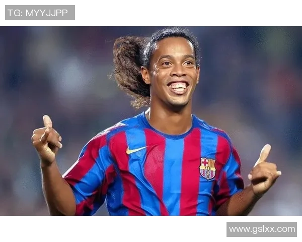 足球巨星的崛起与挑战：从青涩少年到世界舞台的传奇之路